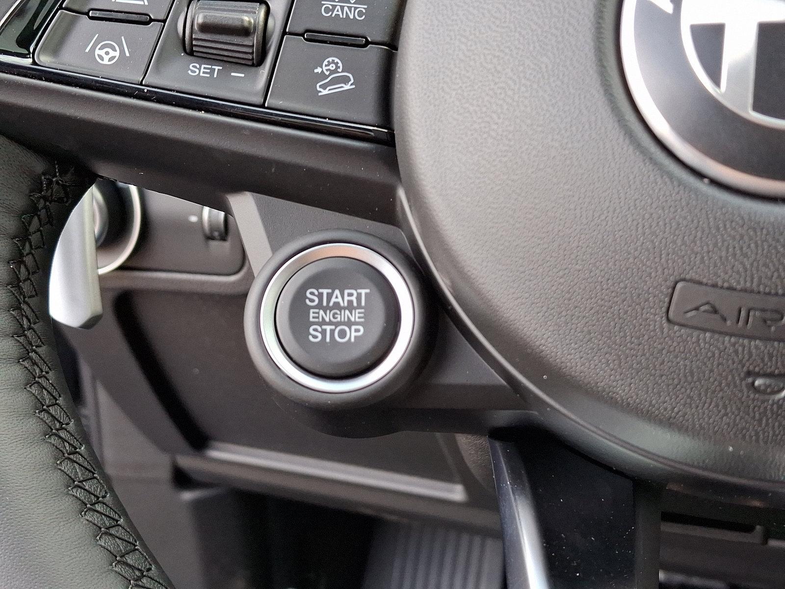 2025 Alfa Romeo Stelvio Vehicle Photo in Willow Grove, PA 19090