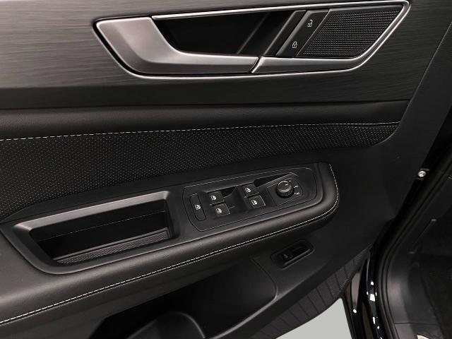 2025 Volkswagen Atlas Cross Sport Vehicle Photo in Appleton, WI 54913