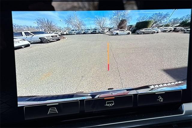 2025 GMC Sierra 2500 HD Vehicle Photo in ELK GROVE, CA 95757-8703