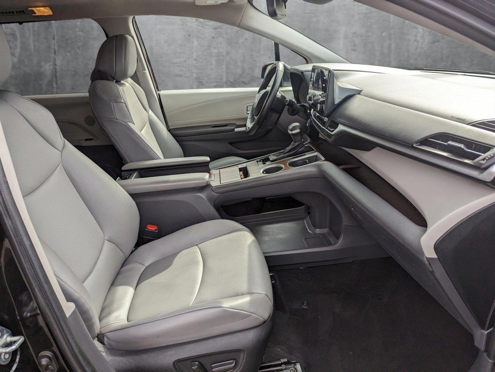 2023 Toyota Sienna Vehicle Photo in Spokane Valley, WA 99212