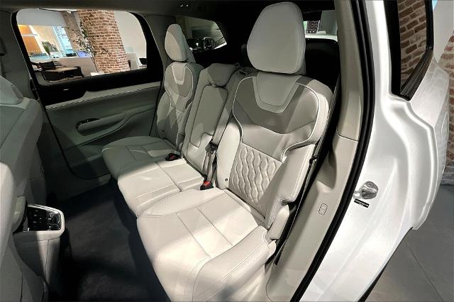 2025 Volvo EX90 Vehicle Photo in Houston, TX 77007
