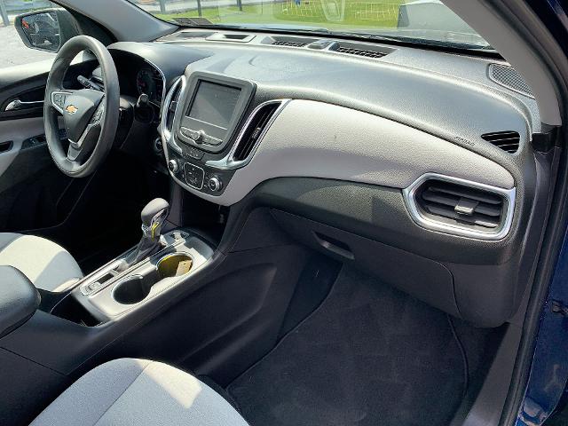2022 Chevrolet Equinox Vehicle Photo in MOON TOWNSHIP, PA 15108-2571