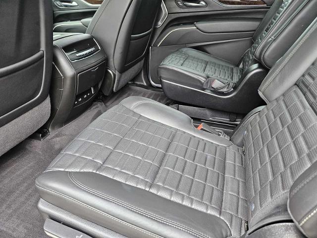 2022 Cadillac Escalade ESV Vehicle Photo in Fort Worth, TX 76132