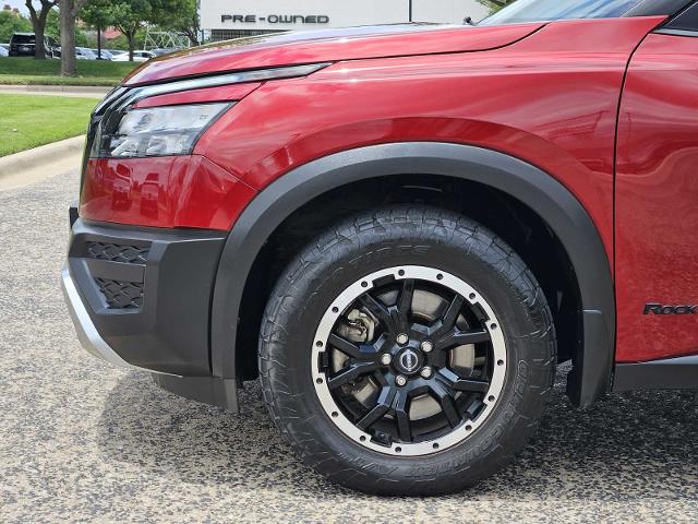 2023 Nissan Pathfinder Vehicle Photo in Fort Worth, TX 76132