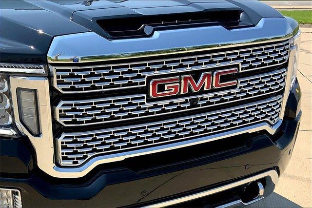 2023 GMC Sierra 2500 HD Vehicle Photo in TOPEKA, KS 66609-0000