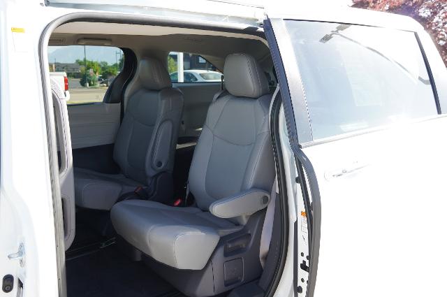 2021 Toyota Sienna Vehicle Photo in Riverdale, UT 84405