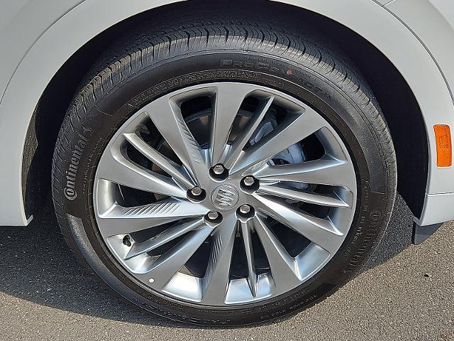 2025 Buick Envision Vehicle Photo in TREVOSE, PA 19053-4984