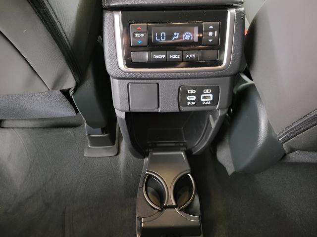 2024 Subaru Ascent Vehicle Photo in Green Bay, WI 54304