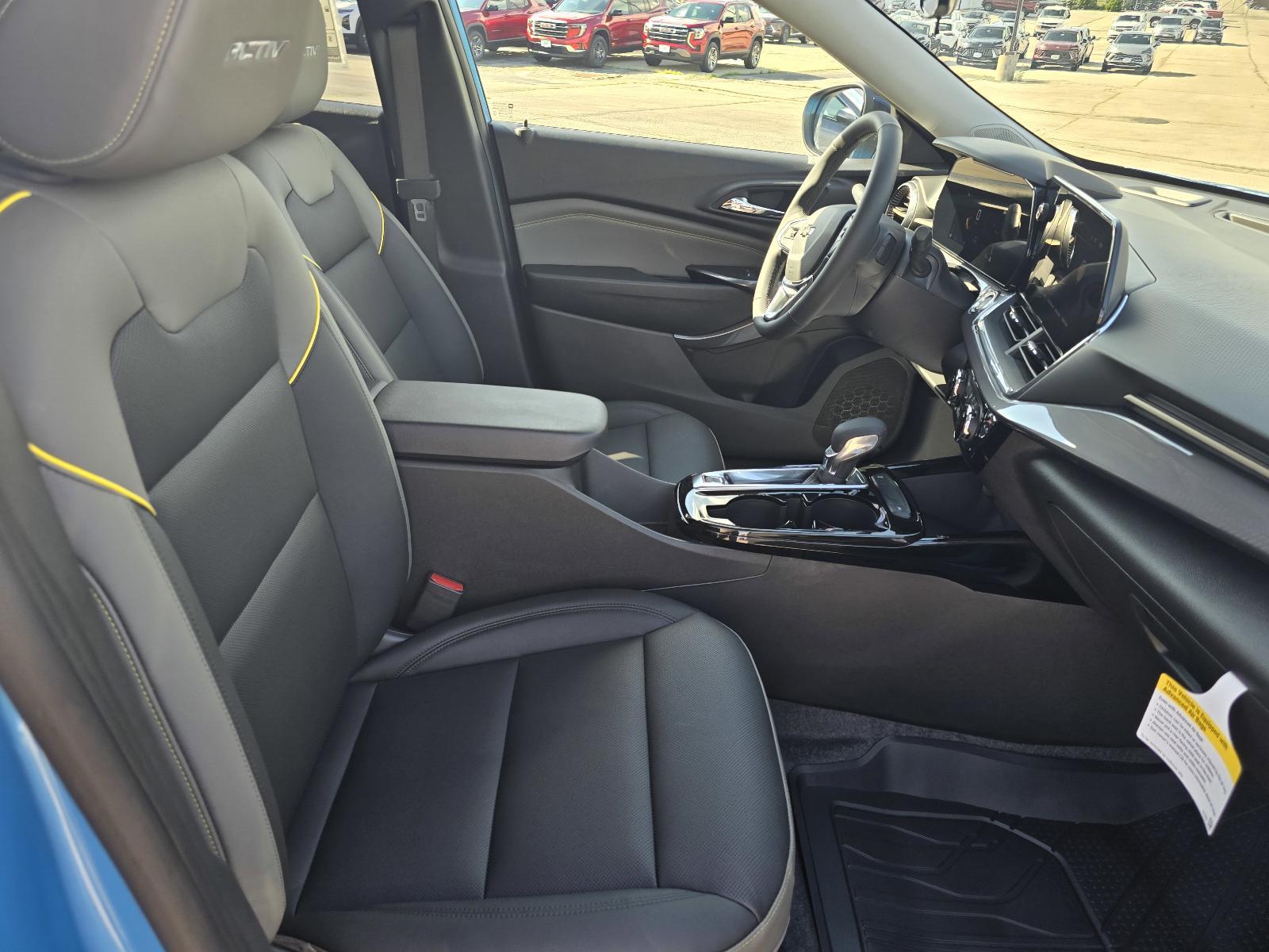 2025 Chevrolet Trax Vehicle Photo in Rolla, MO 65401