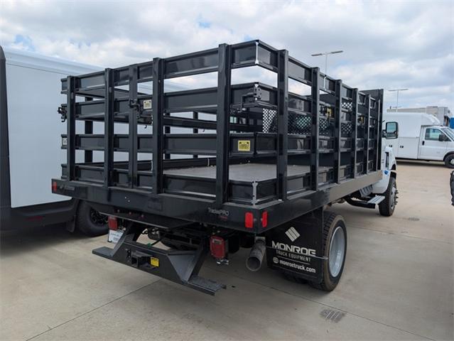 2024 Chevrolet Silverado Chassis Cab Vehicle Photo in ENGLEWOOD, CO 80113-6708