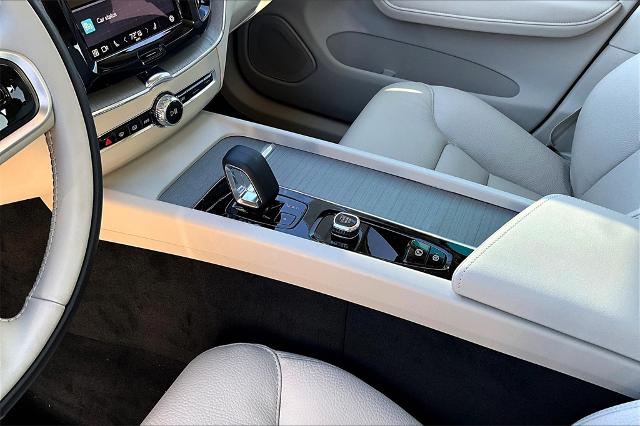 2025 Volvo XC60 Vehicle Photo in Grapevine, TX 76051