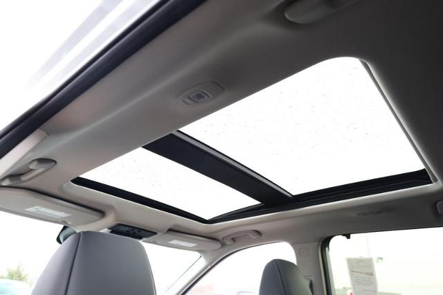 2025 Nissan Rogue Vehicle Photo in Ballwin, MO 63011