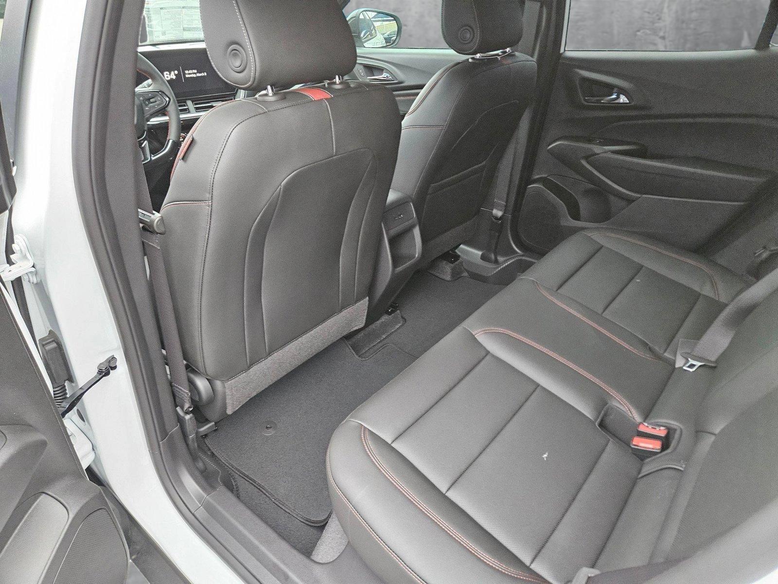 2025 Chevrolet Trax Vehicle Photo in NORTH RICHLAND HILLS, TX 76180-7199