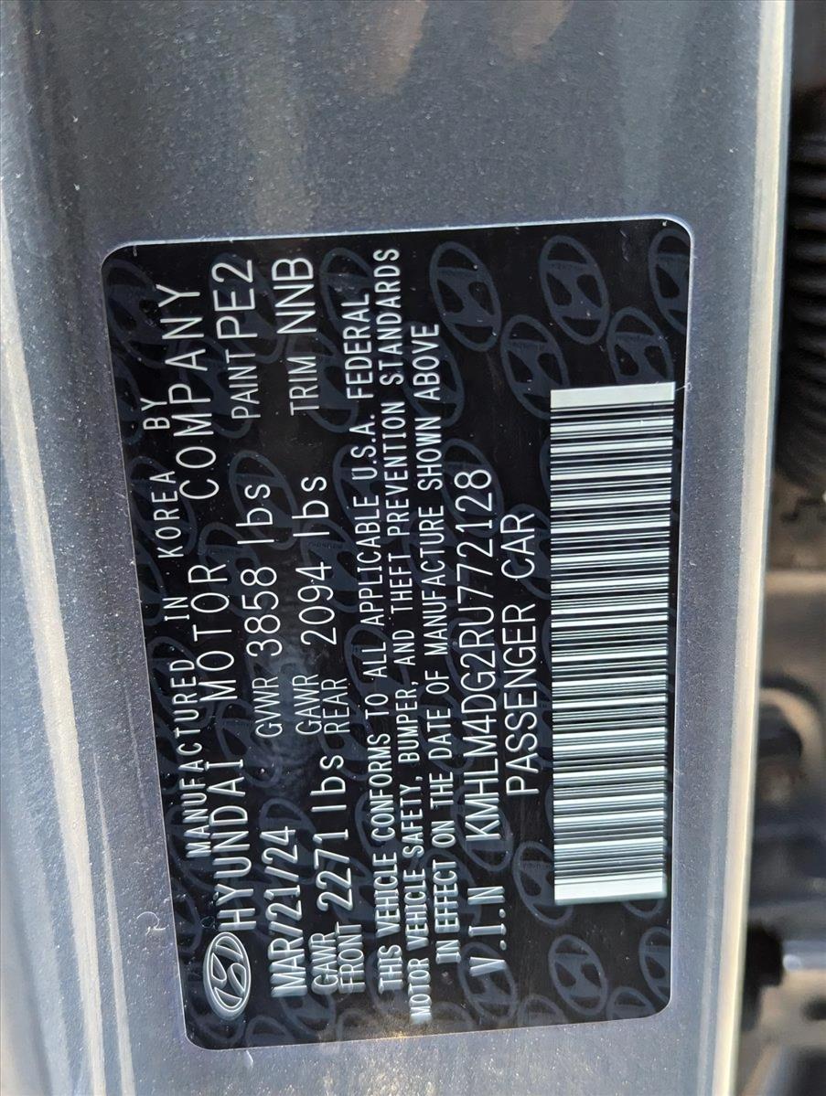 2024 Hyundai ELANTRA Vehicle Photo in Memphis, TN 38133