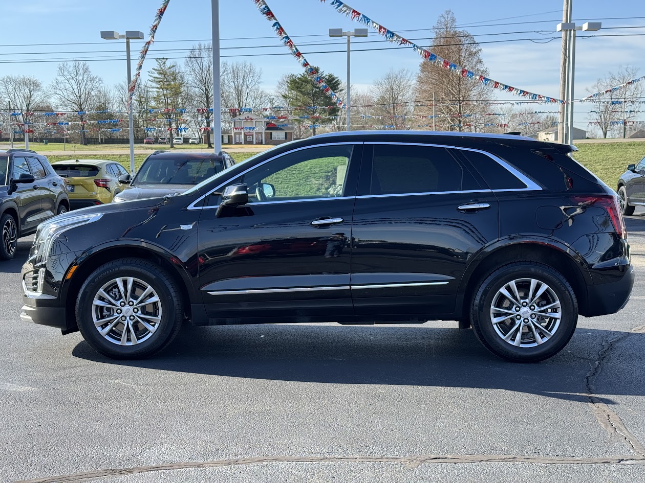 2022 Cadillac XT5 Vehicle Photo in BOONVILLE, IN 47601-9633