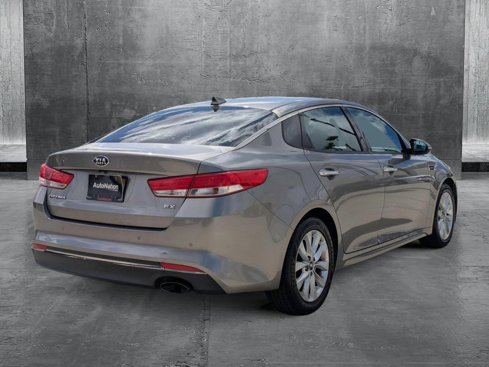 2018 Kia Optima Vehicle Photo in Tustin, CA 92782
