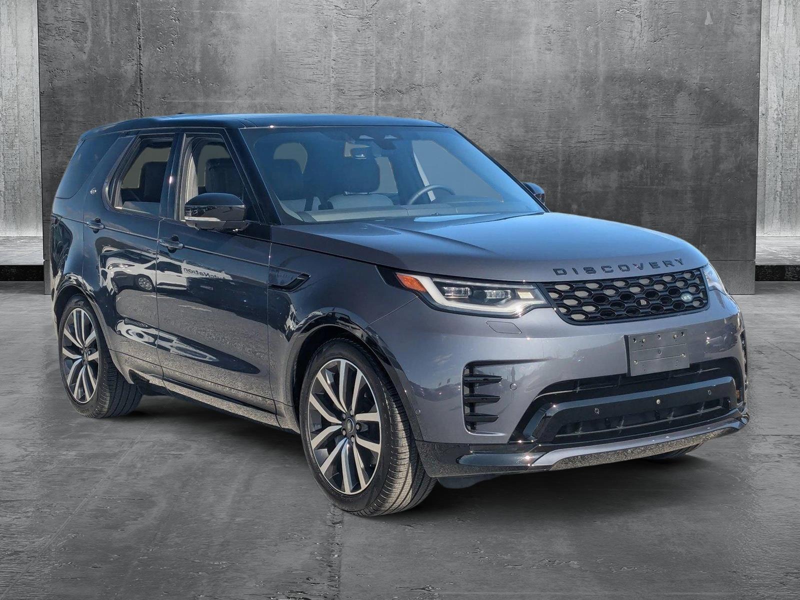 2024 Land Rover Discovery Vehicle Photo in Cockeysville, MD 21030