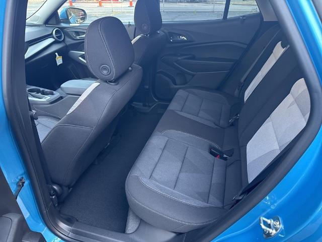 2025 Chevrolet Trax Vehicle Photo in MARION, NC 28752-6372