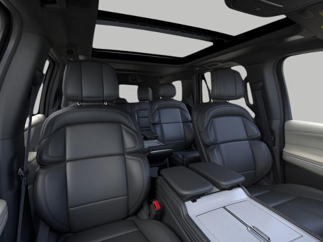 2025 Lincoln Navigator Vehicle Photo in Neenah, WI 54956
