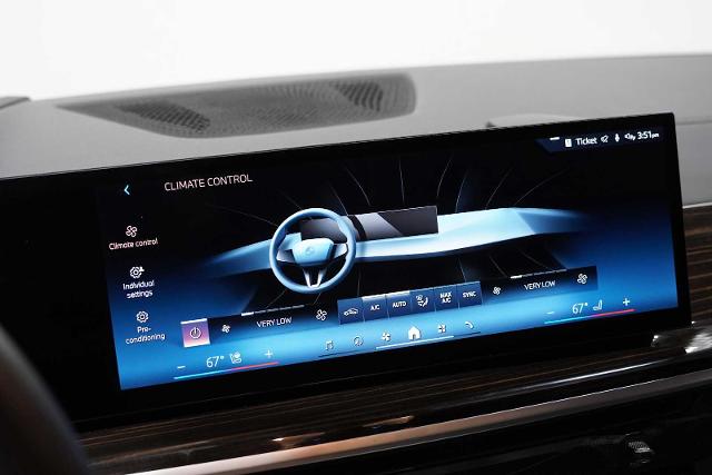 2025 BMW X7 xDrive40i Vehicle Photo in GRAPEVINE, TX 76051
