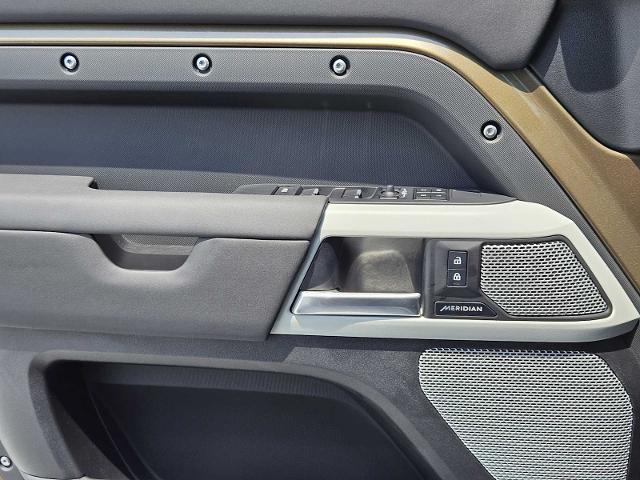 2024 Defender Vehicle Photo in AUSTIN, TX 78717