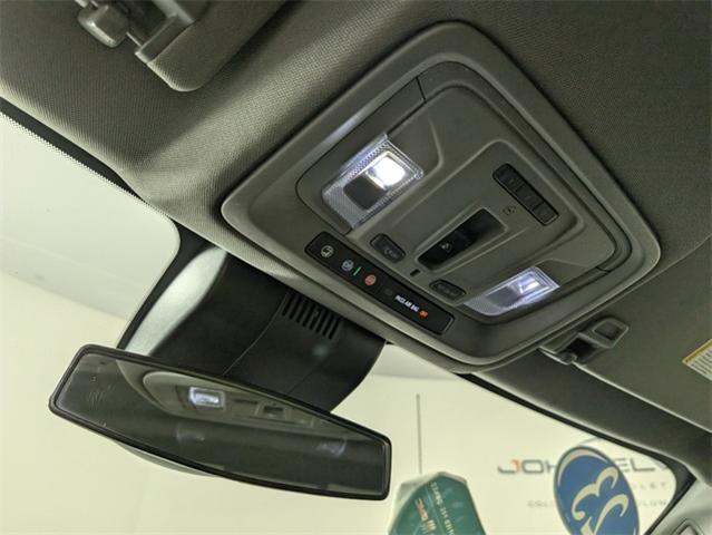 2023 Chevrolet Silverado 1500 Vehicle Photo in ENGLEWOOD, CO 80113-6708