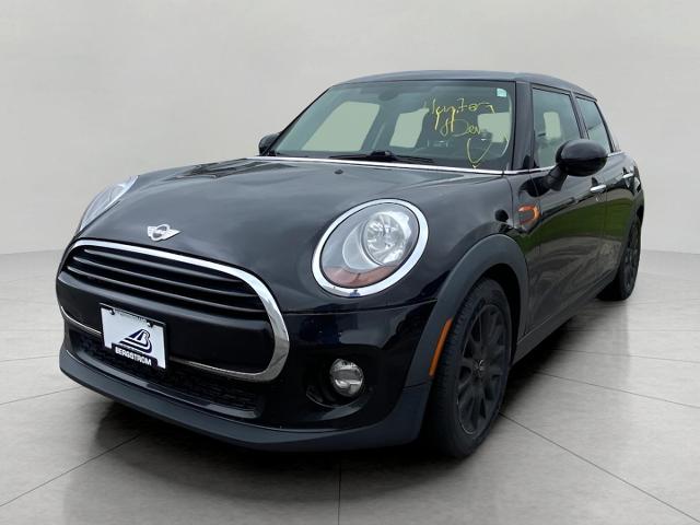 2016 MINI Cooper Hardtop 4 Door Vehicle Photo in APPLETON, WI 54914-8833