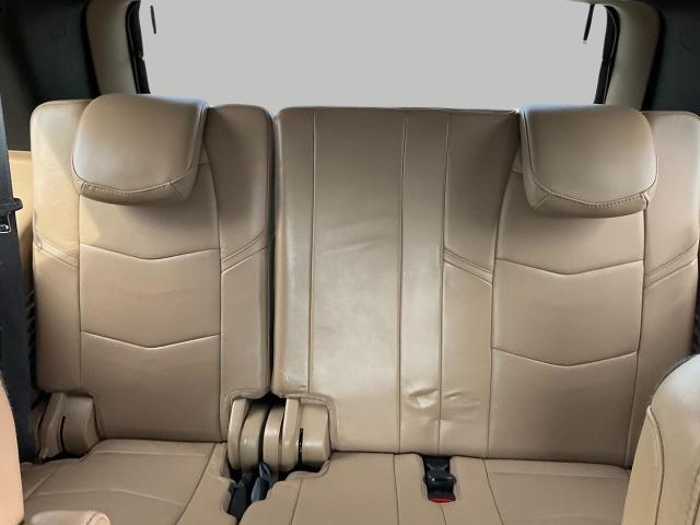 2018 Cadillac Escalade Vehicle Photo in Kaukauna, WI 54130