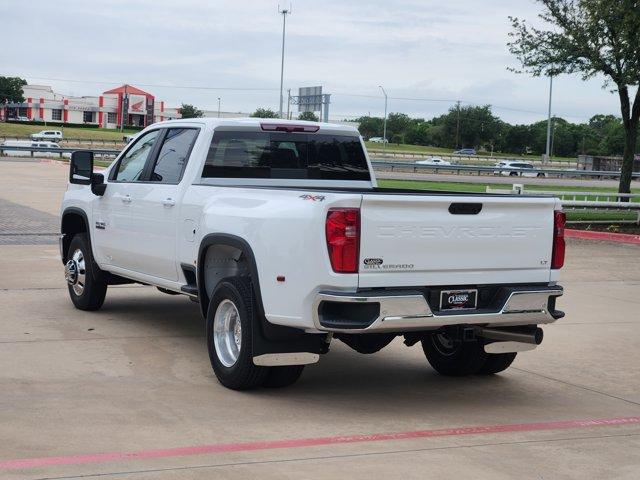 2025 Chevrolet Crew Cab Long Box 4-Wheel Drive LT White