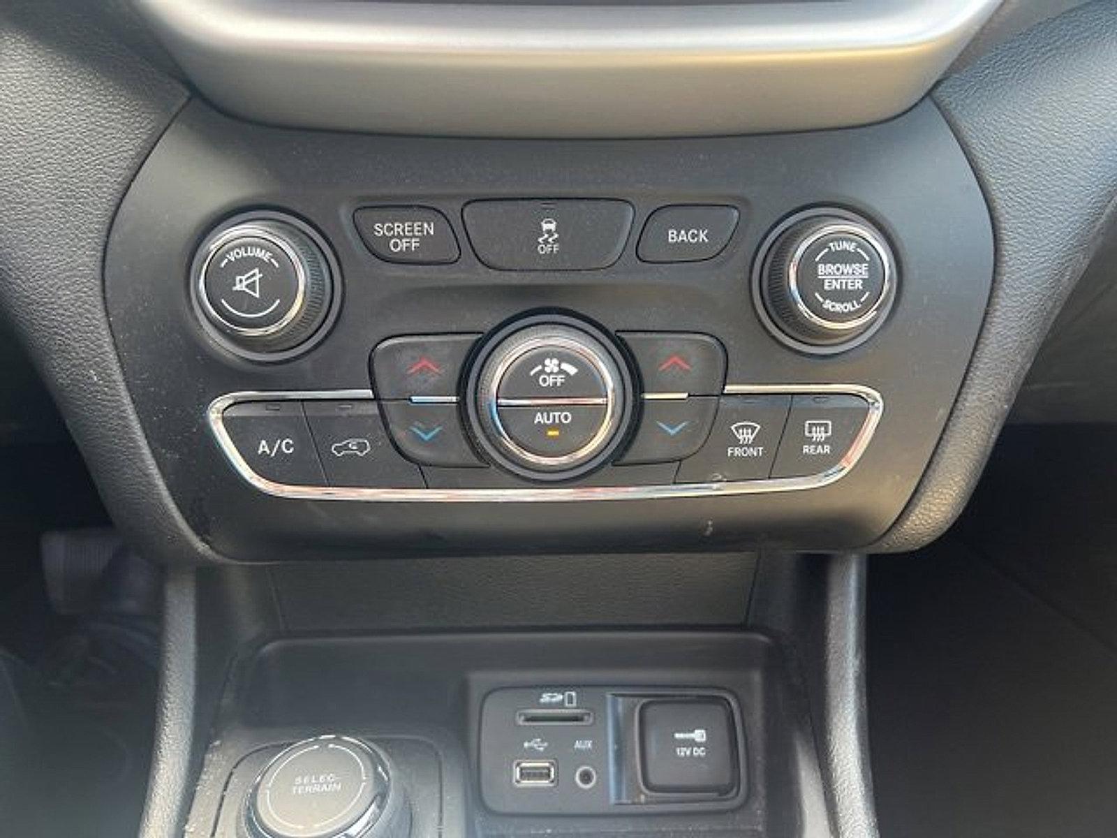 2016 Jeep Cherokee Vehicle Photo in Harrisburg, PA 17111