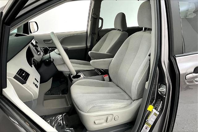 2011 Toyota Sienna Vehicle Photo in Grapevine, TX 76051