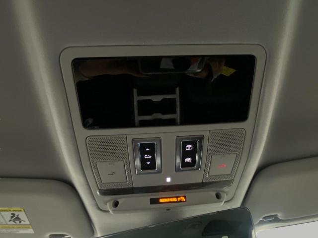 2025 Defender Vehicle Photo in Appleton, WI 54913