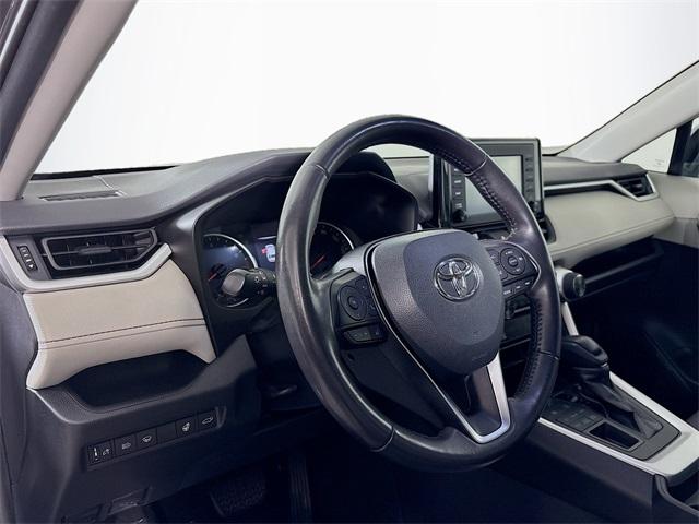 2019 Toyota RAV4 Vehicle Photo in Puyallup, WA 98371