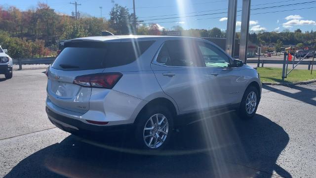 2022 Chevrolet Equinox Vehicle Photo in MOON TOWNSHIP, PA 15108-2571