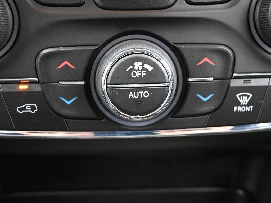 2016 Jeep Cherokee Vehicle Photo in Marion, IA 52302