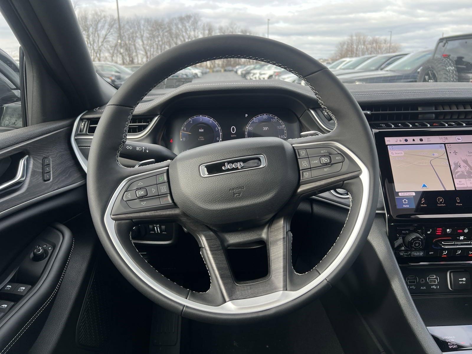 2025 Jeep Grand Cherokee L Vehicle Photo in Mechanicsburg, PA 17050-1707