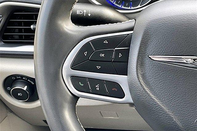 2022 Chrysler Pacifica Vehicle Photo in INDEPENDENCE, MO 64055-1314