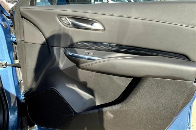 2024 Cadillac XT4 Vehicle Photo in KANSAS CITY, MO 64114-4545
