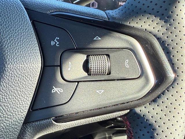 2025 Chevrolet Trax Vehicle Photo in COLUMBIA, MO 65203-3903