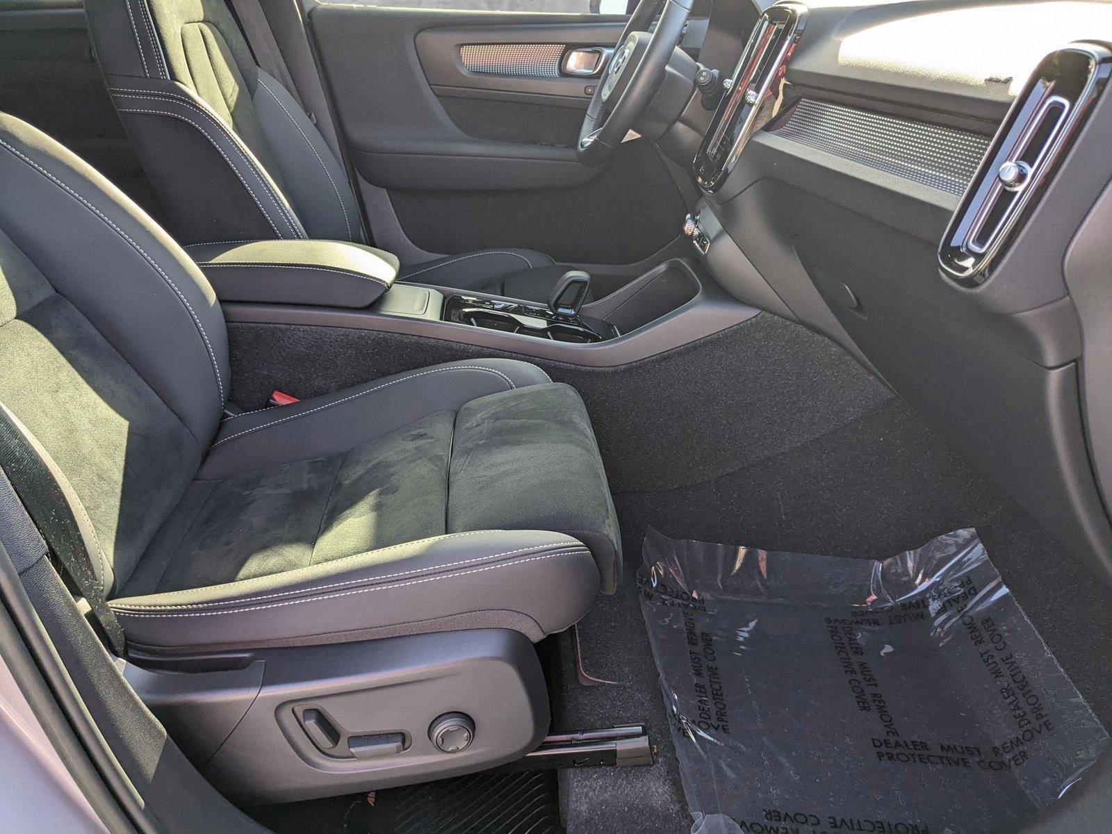2023 Volvo XC40 Vehicle Photo in Davie, FL 33331