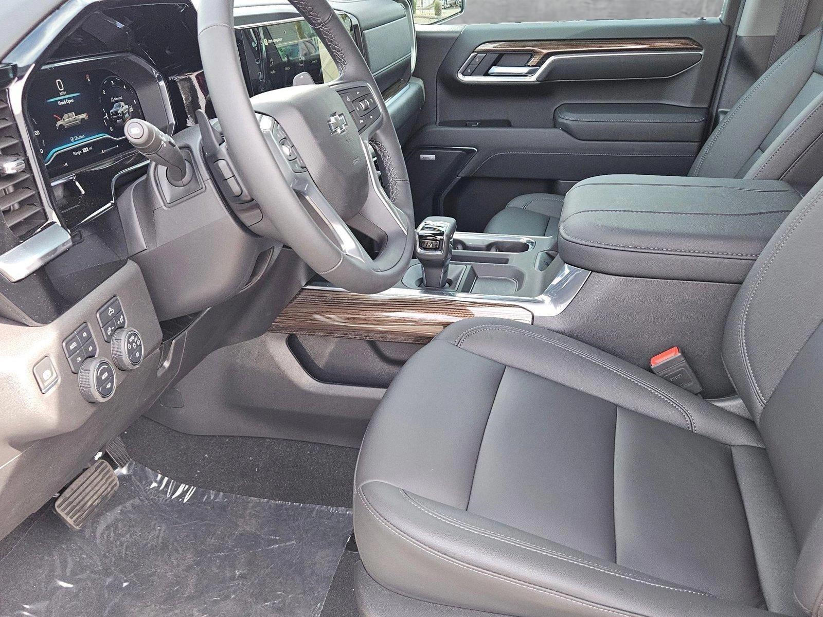 2025 Chevrolet Silverado 1500 Vehicle Photo in PEORIA, AZ 85382-3715