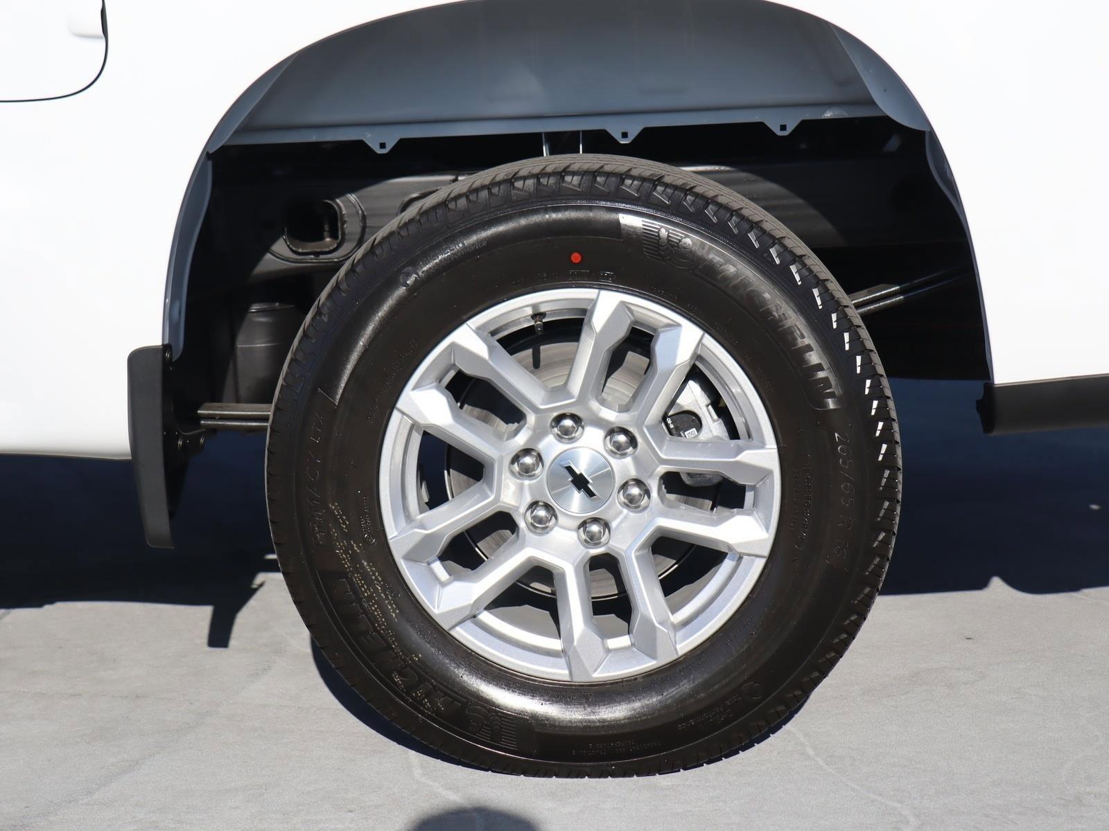 2025 Chevrolet Silverado 1500 Vehicle Photo in LOS ANGELES, CA 90007-3794