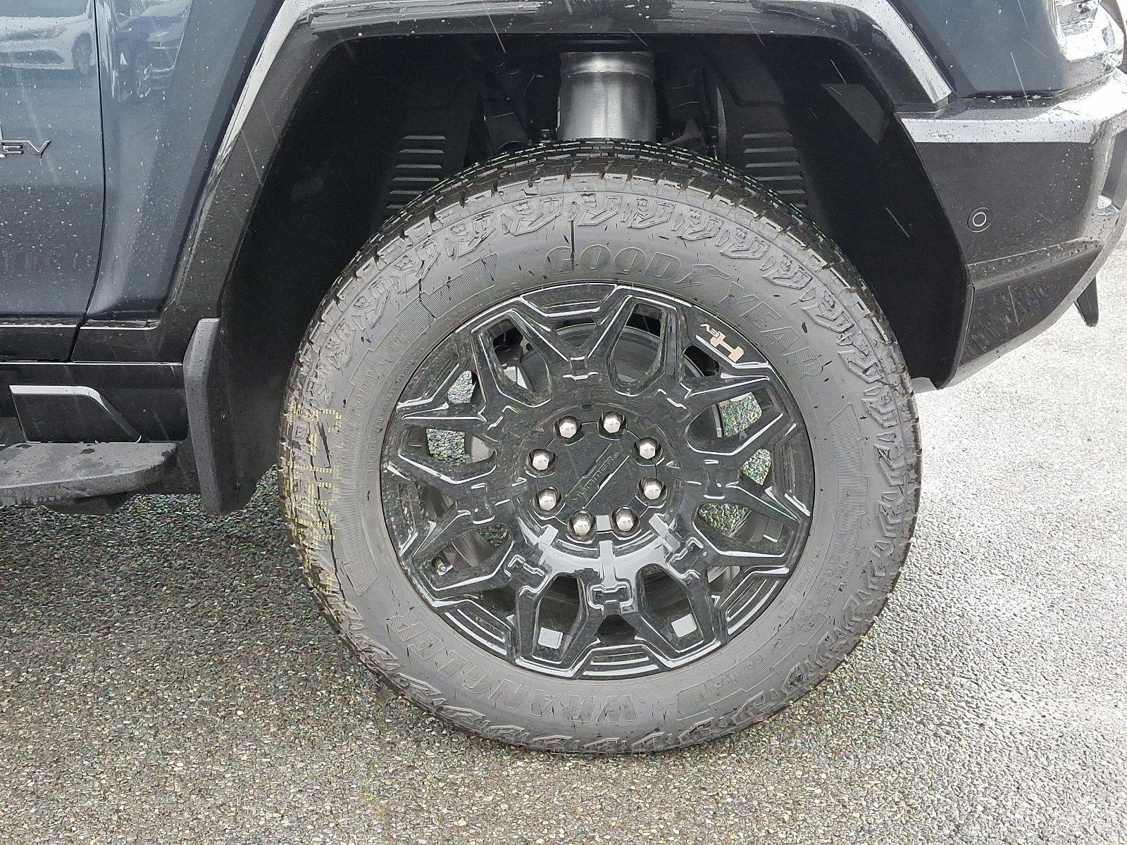 2025 GMC HUMMER EV SUV Vehicle Photo in HARRISBURG, PA 17111-1033