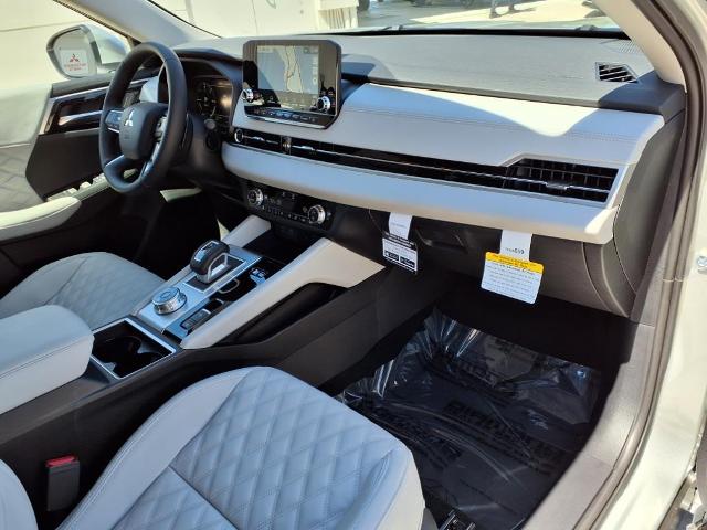 2025 Mitsubishi Outlander Plug-In Hybrid Vehicle Photo in Tampa, FL 33612