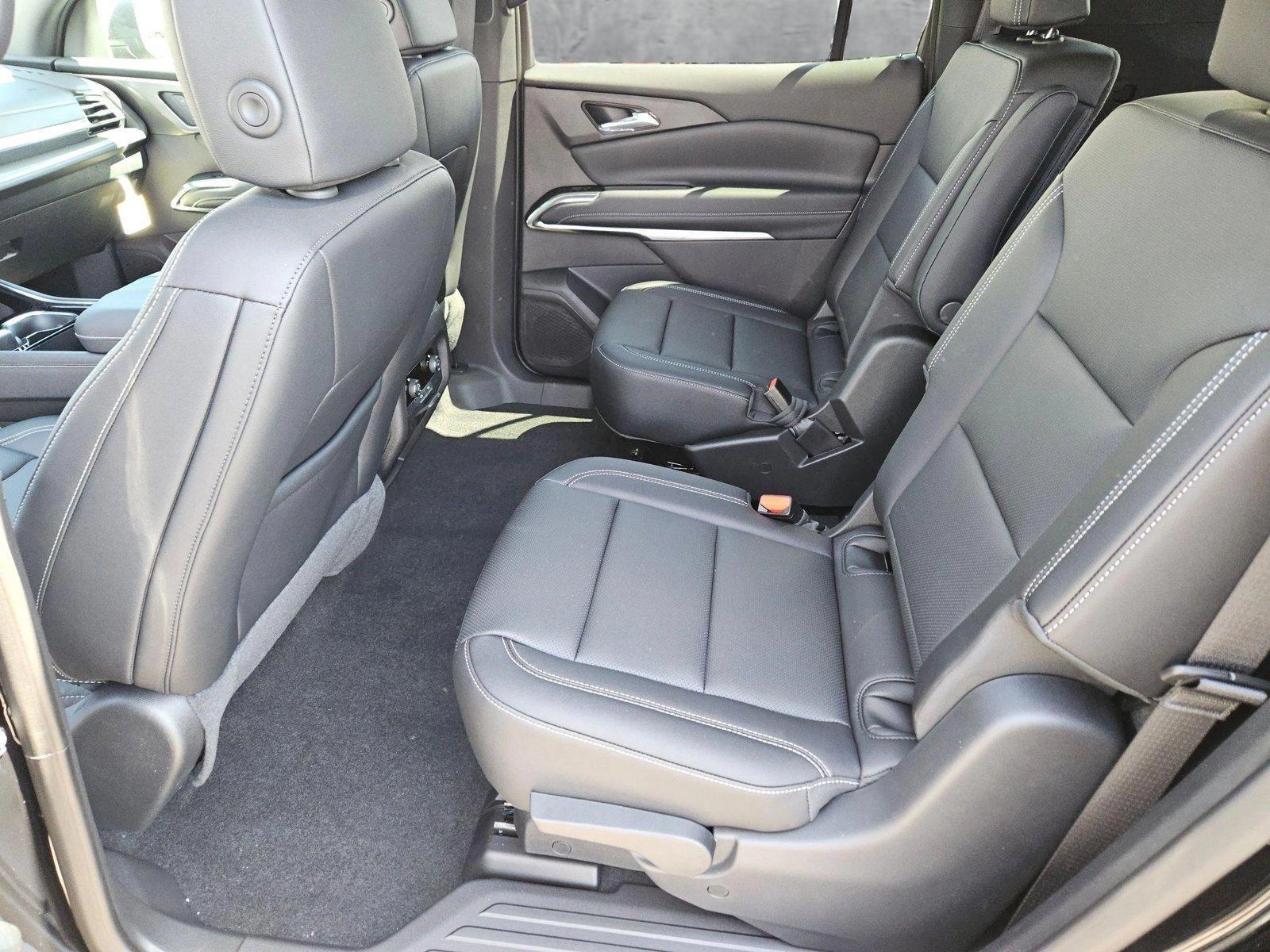 2025 Chevrolet Traverse Vehicle Photo in PEORIA, AZ 85382-3715