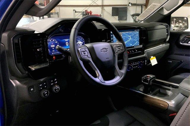 2025 Chevrolet Silverado 1500 Vehicle Photo in KANSAS CITY, MO 64114-4502