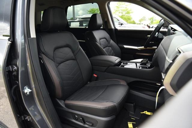 2025 Nissan Pathfinder Vehicle Photo in Ballwin, MO 63011