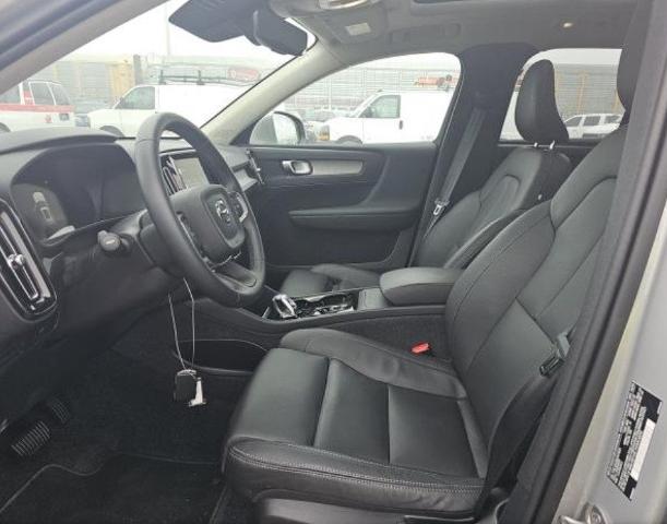 2025 Volvo XC40 Vehicle Photo in San Antonio, TX 78230