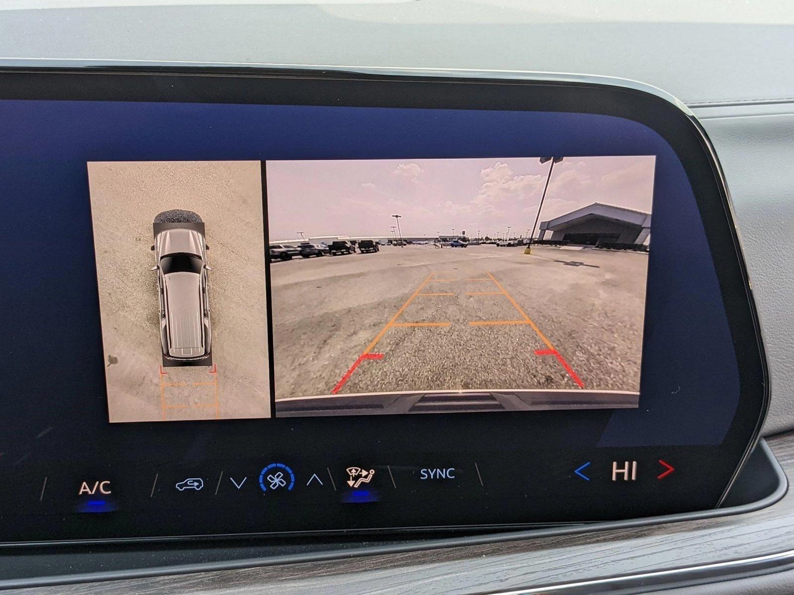2025 Chevrolet Suburban Vehicle Photo in MIAMI, FL 33134-2699