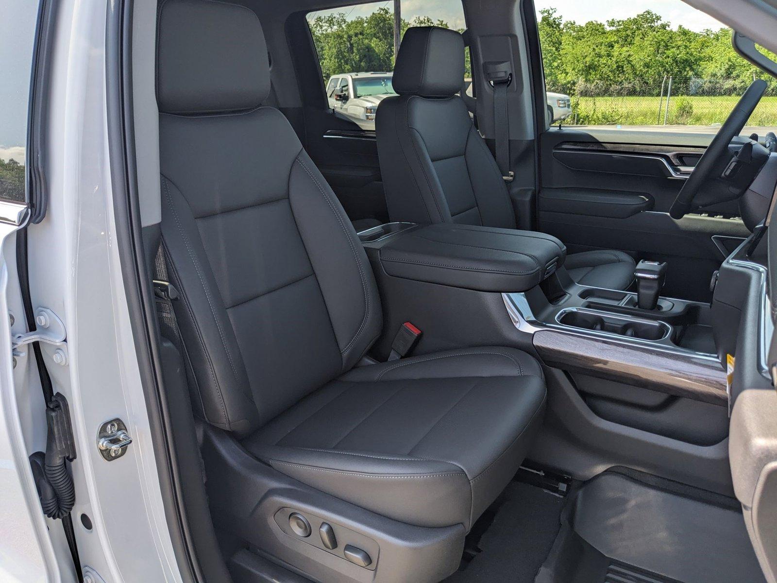 2025 Chevrolet Silverado 1500 Vehicle Photo in HOUSTON, TX 77034-5009